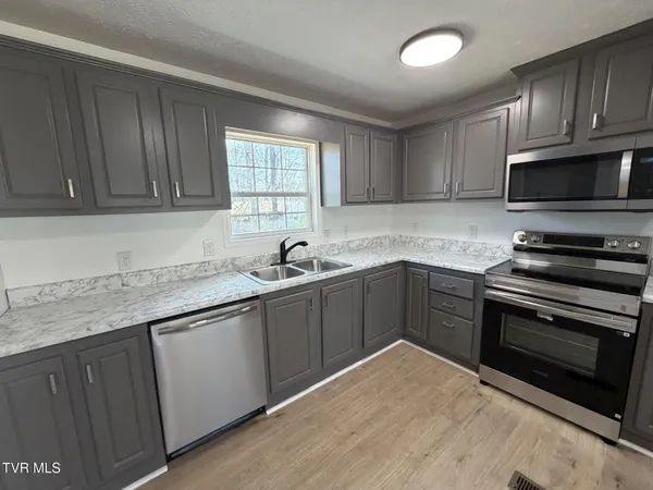 $165,000 | 12030 Driffield Drive, Coeburn, VA 24230