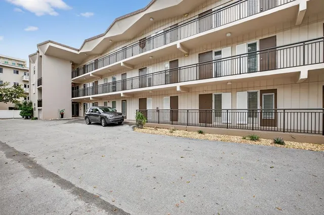 $319,000 | 1967 South Ocean Boulevard, Unit 103, Pompano Beach, FL 33062