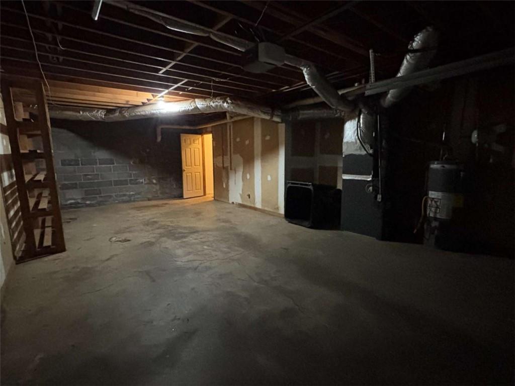 5296 Weyden Trail, Unit B Norcross, GA 30071 - Photo 22 of 25 a view of empty room