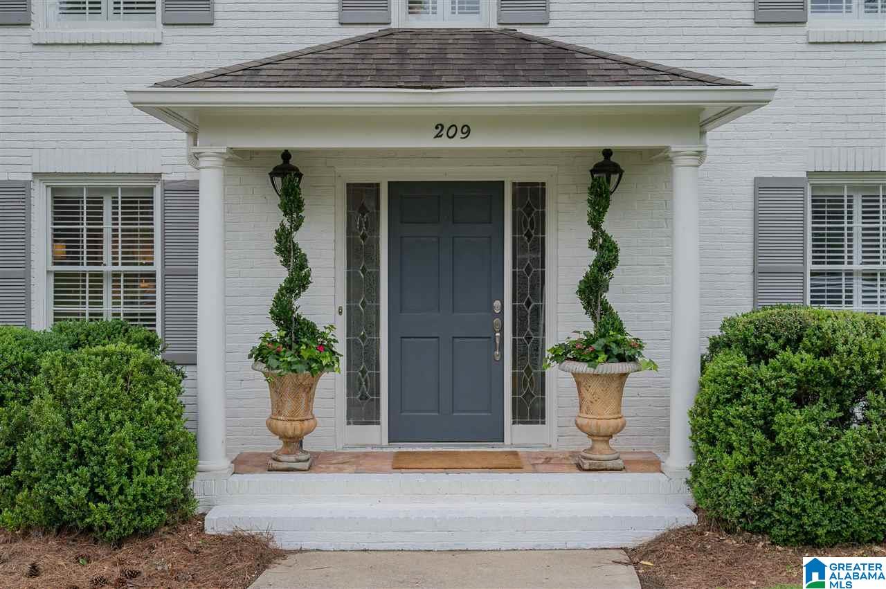 209 Devon Drive Birmingham, AL 35209 - Photo 3 of 50