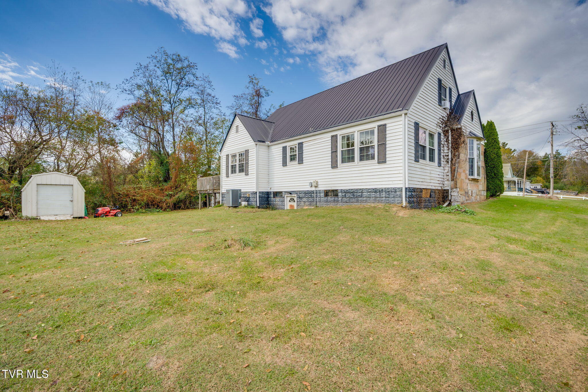 111 Old Stage Road Surgoinsville, TN 37873 - Photo 20 of 25 020