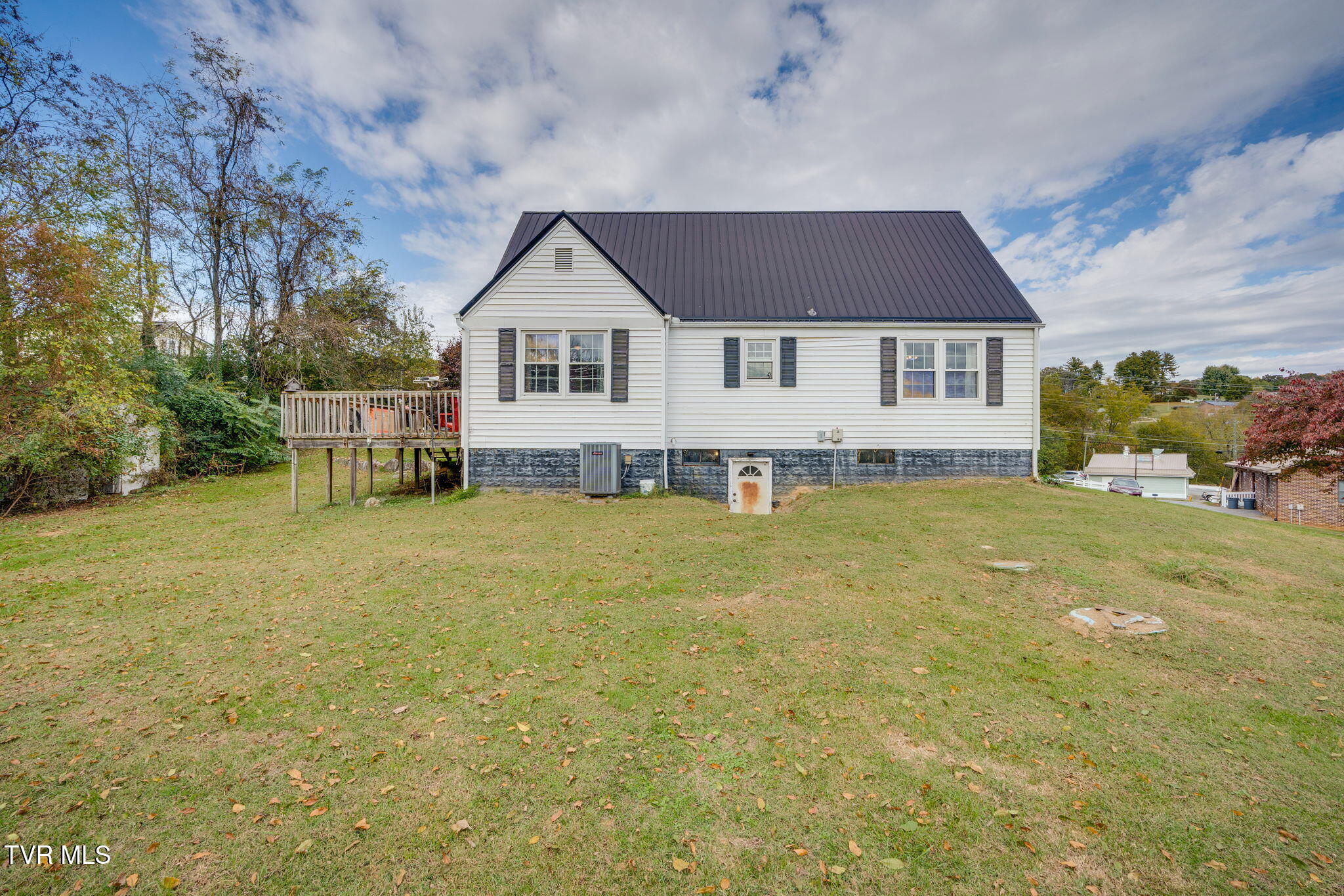 111 Old Stage Road Surgoinsville, TN 37873 - Photo 21 of 25 021