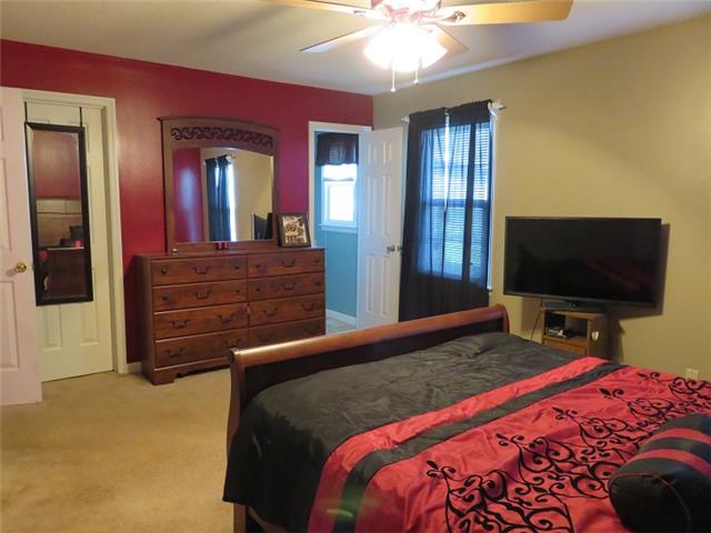 954 Riley Creek Road Tullahoma, TN 37388 - Photo 8 of 16 Another angle of the Master bedroom with his and her closet and full bath