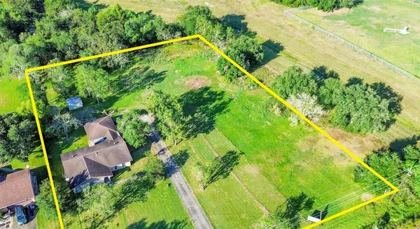 $537,000 | 10922 Farm To Market Road 1764, Santa Fe, TX 77510