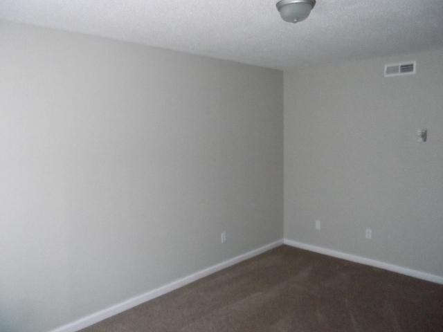74 Hunters Ridge Lane North Charleston, SC 29420 - Photo 13 of 32 080 (640x480)
