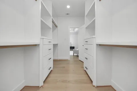 $565,000 | 929 Fisher Street, Unit E, Houston, TX 77018