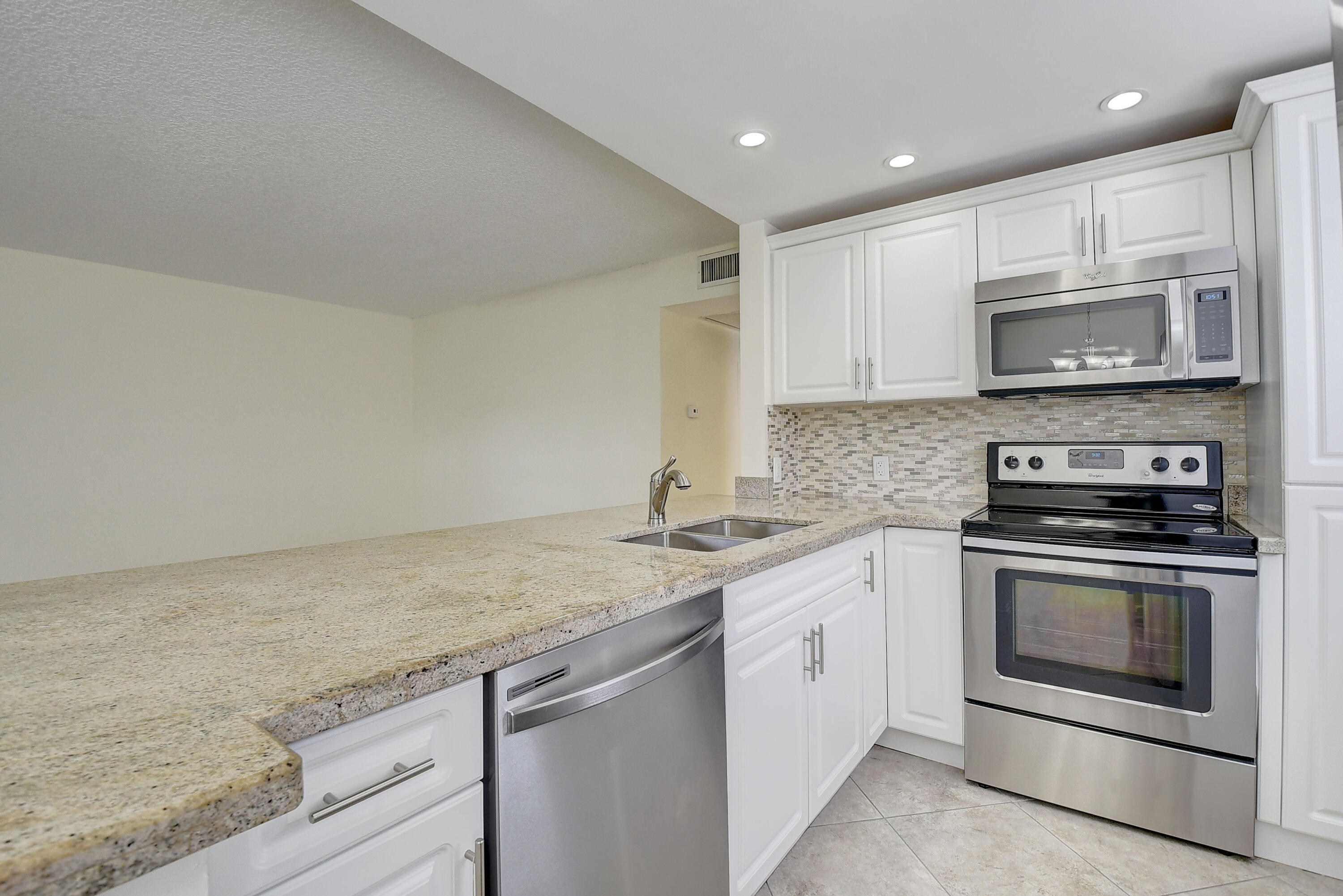 257 Dorset G Boca Raton, FL 33434 - Photo 14 of 59 14_dsc_8584_5_6_7_8