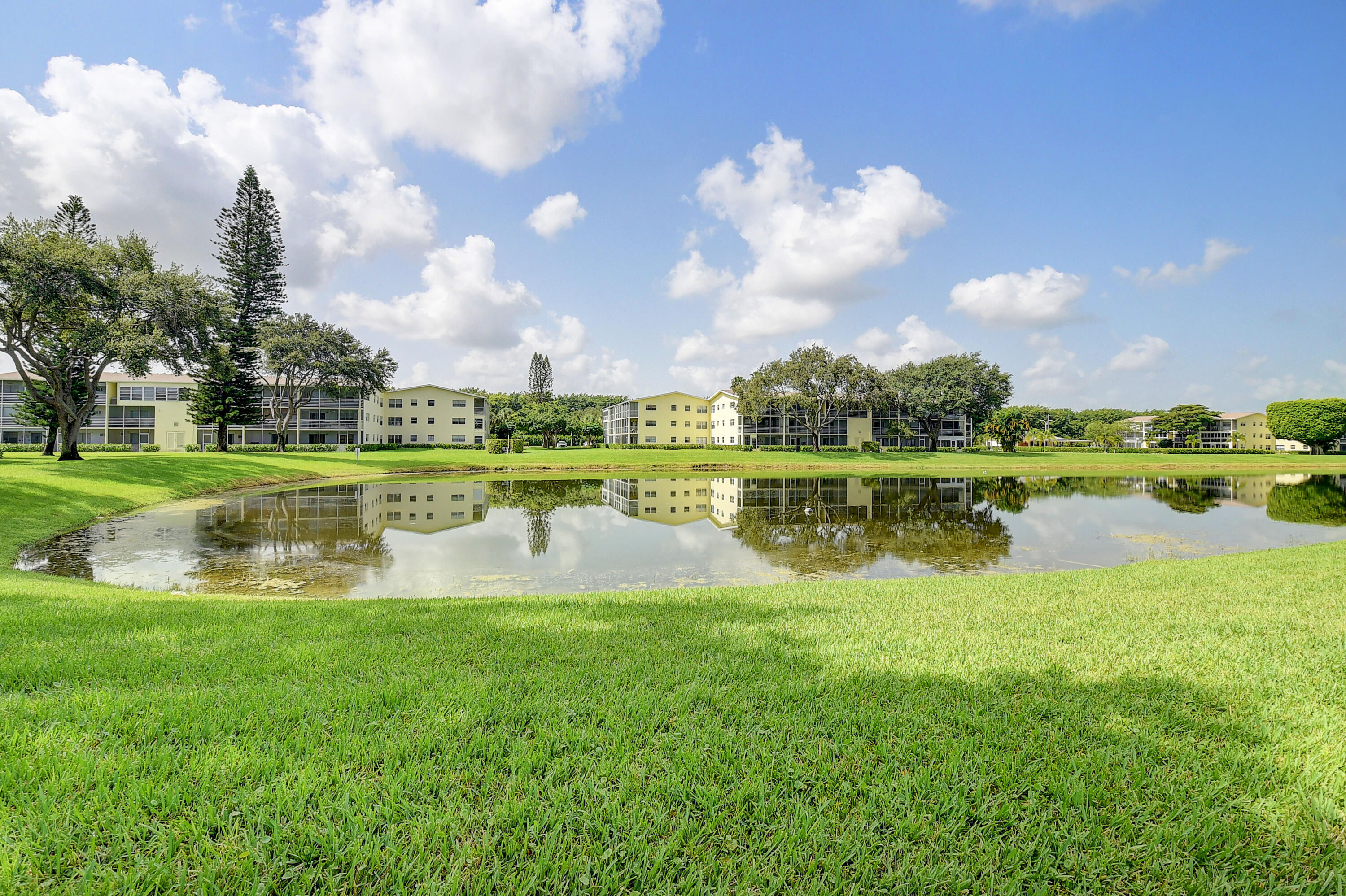 257 Dorset G Boca Raton, FL 33434 - Photo 3 of 59 02_dsc_8524_5_6_7_8