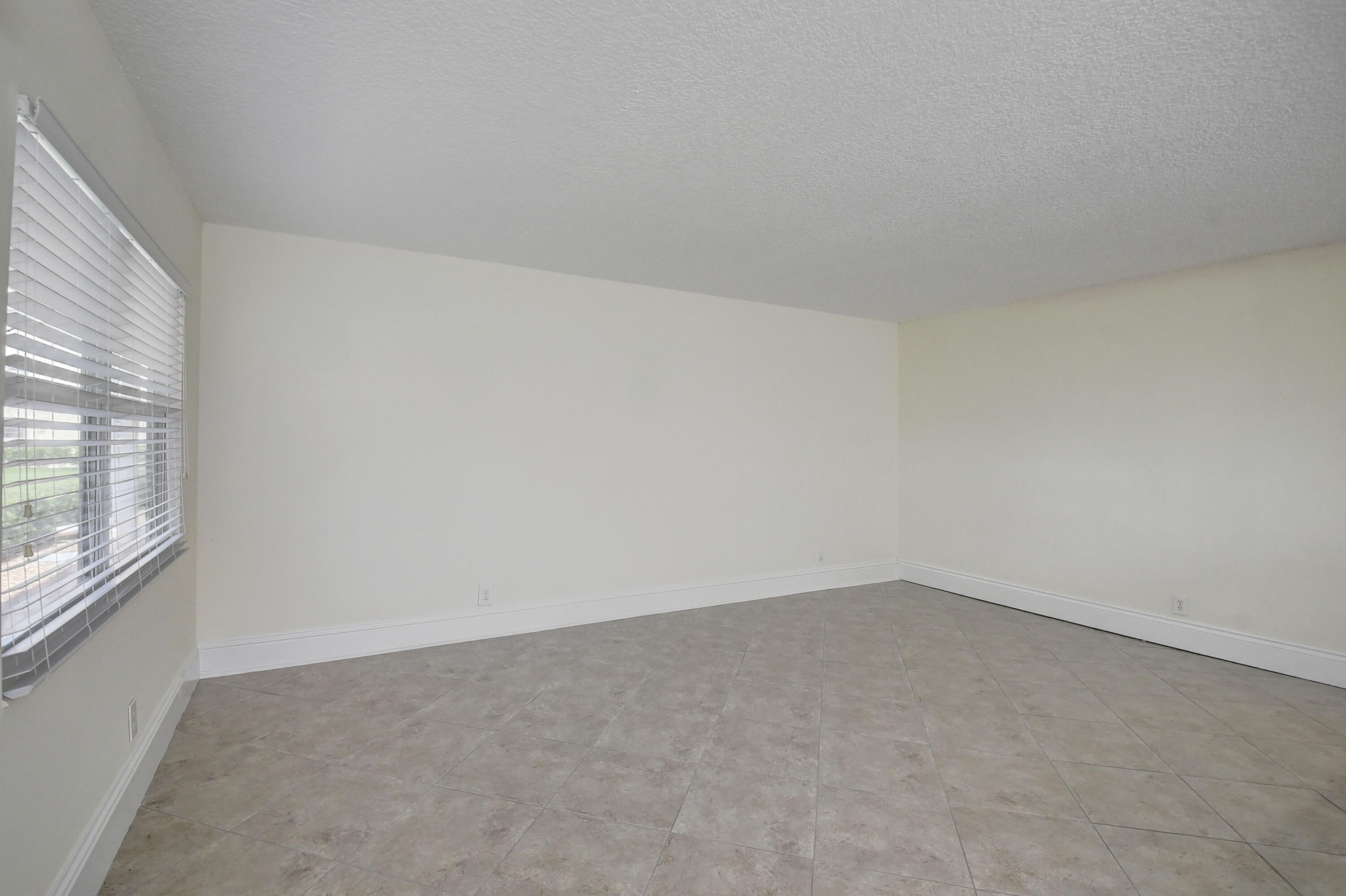 257 Dorset G Boca Raton, FL 33434 - Photo 6 of 59 06_dsc_8544_5_6_7_8