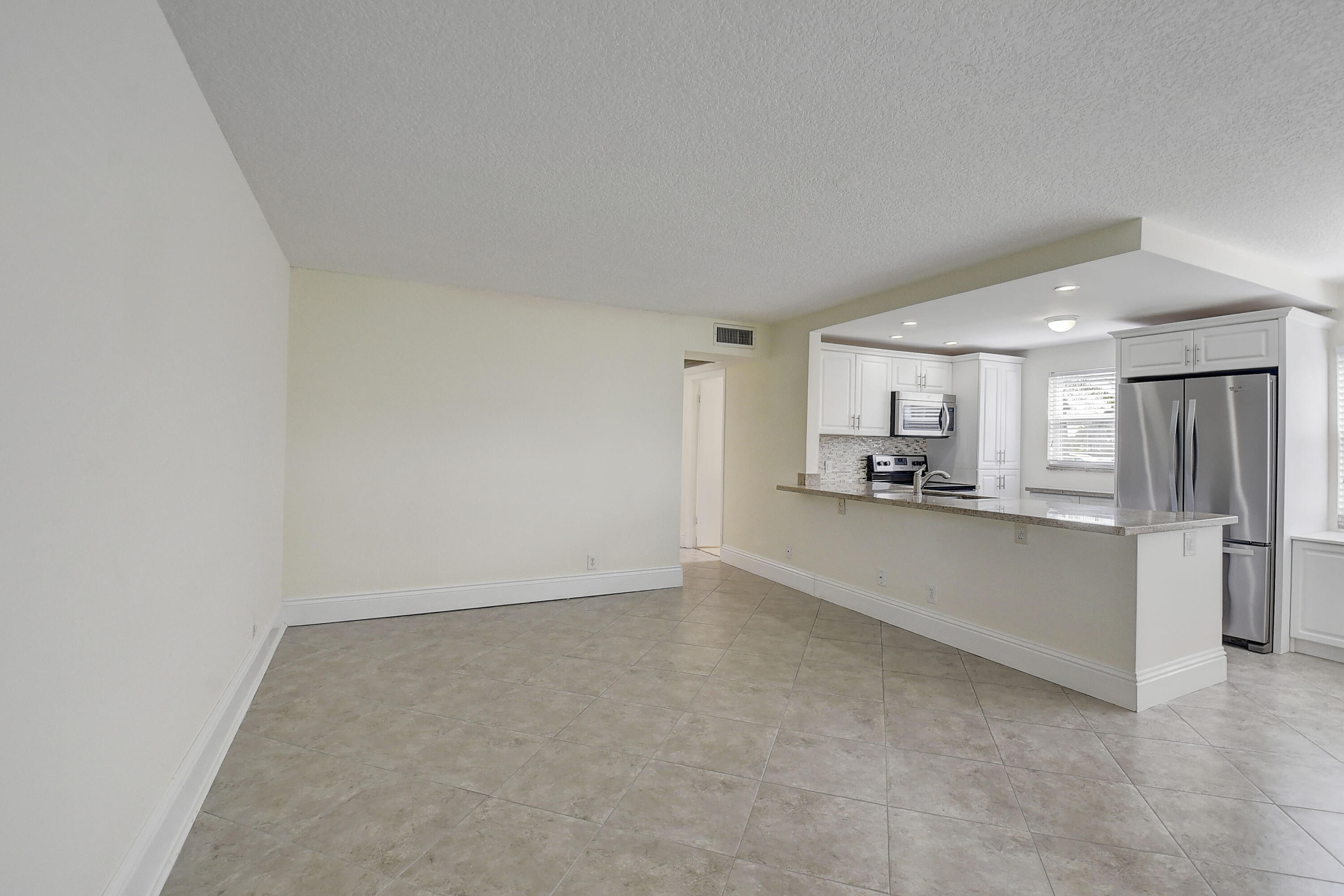 257 Dorset G Boca Raton, FL 33434 - Photo 7 of 59 07_dsc_8549_50_51_52_53