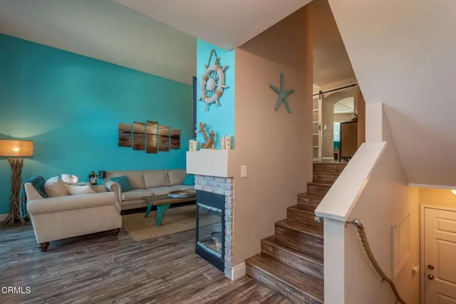 $649,900 | 909 Gilbert Lane, Ventura, CA 93003