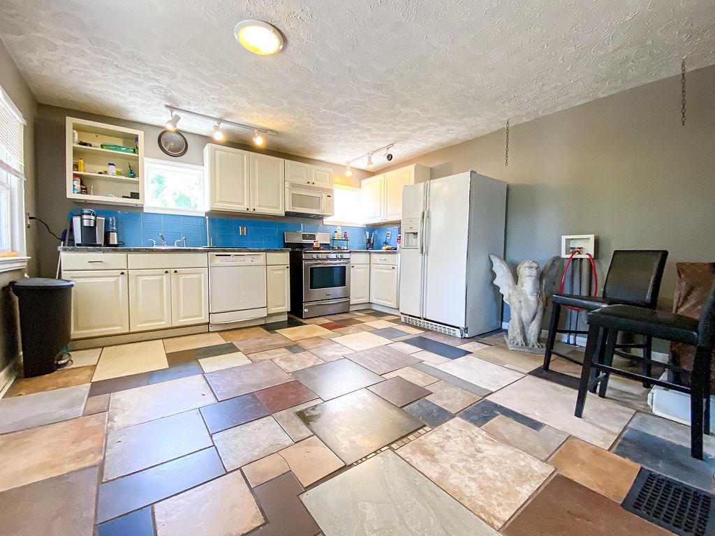 53 Pearl Street Rochester, NY 14607 - Photo 18 of 33