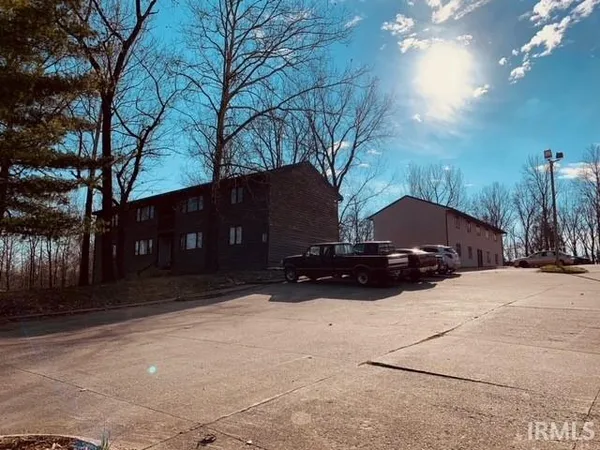 $3,000,000 | 2600 6th Street, Bedford, IN 47421