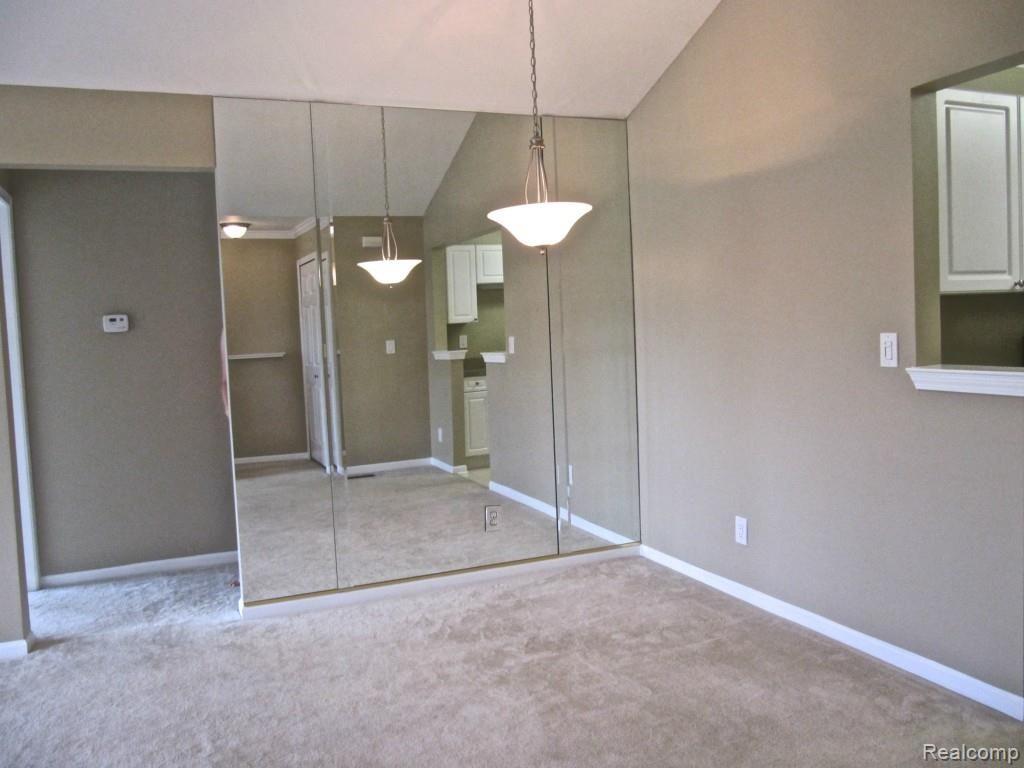 3723 Oakmonte Boulevard, Unit 4 Rochester, MI 48306 - Photo 9 of 25 Dining Room