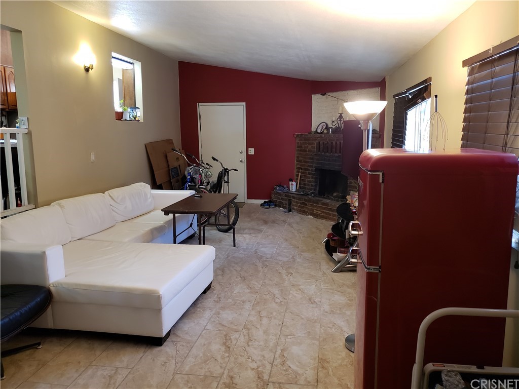 44015 Heaton Avenue Lancaster, CA 93534 - Photo 7 of 17