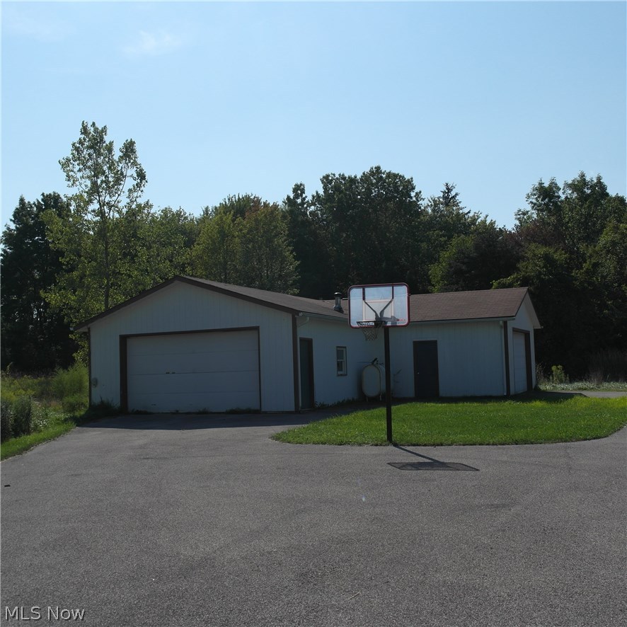 8304 Brakeman Road Painesville, OH 44077 - Photo 17 of 22