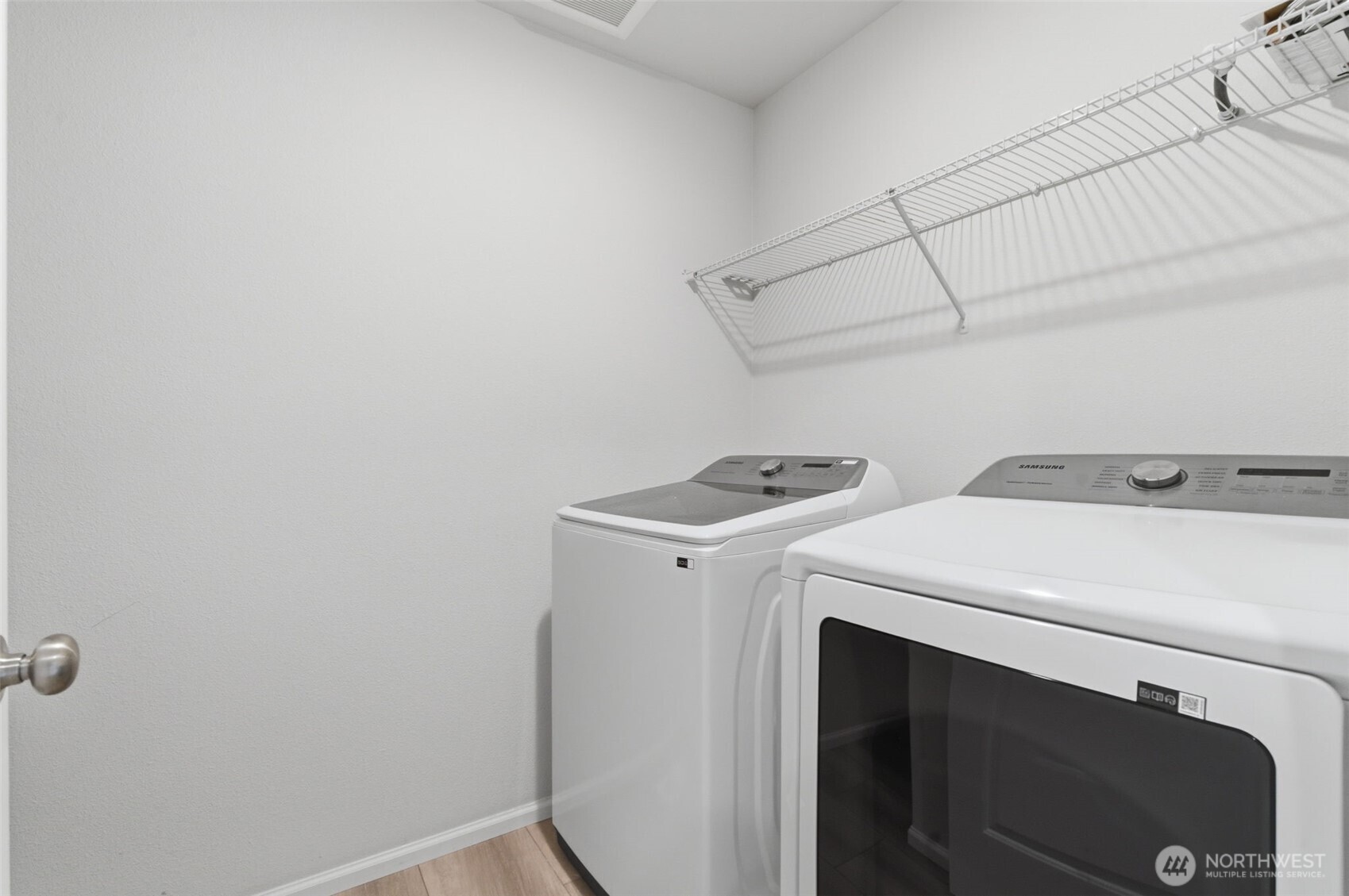 430 Northeast Ridge Point Boulevard Belfair, WA 98528 - Photo 26 of 39 a utility room with dryer and washer