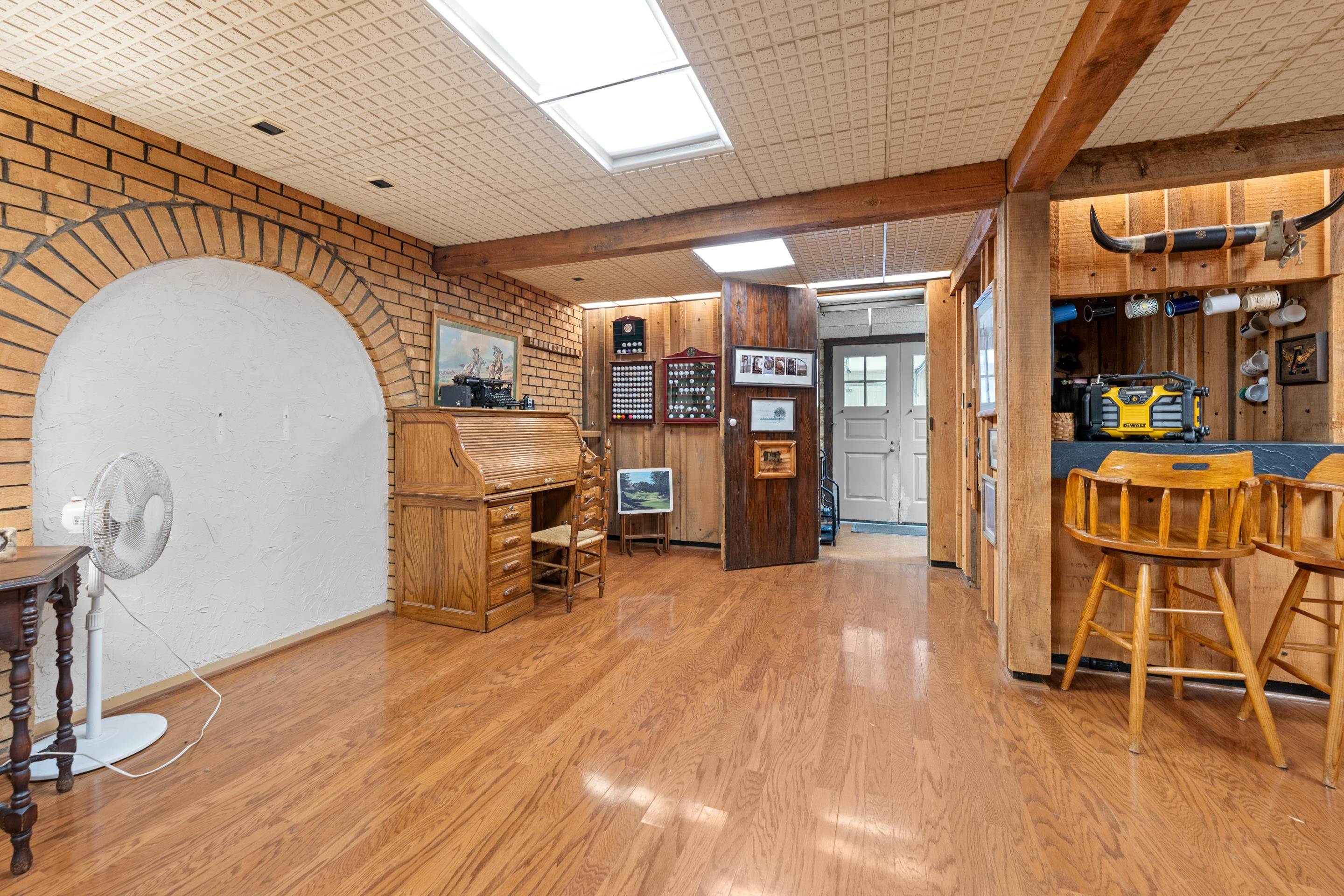 2989 Little John Road Millington, TN 38053 - Photo 5 of 34 a view of a livingroom with furniture and a garage