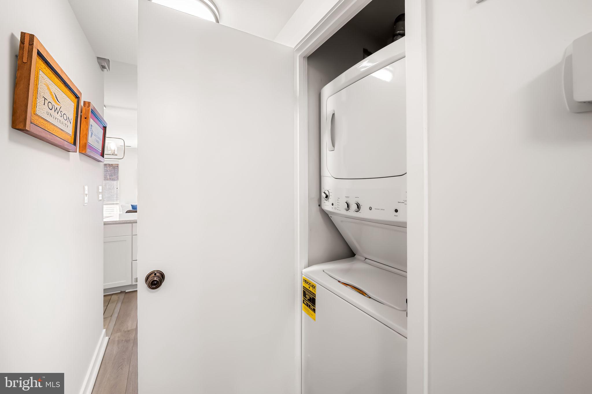 120 West Barre Street, Unit R 042 Baltimore, MD 21201 - Photo 20 of 32 a utility room with dryer and washer