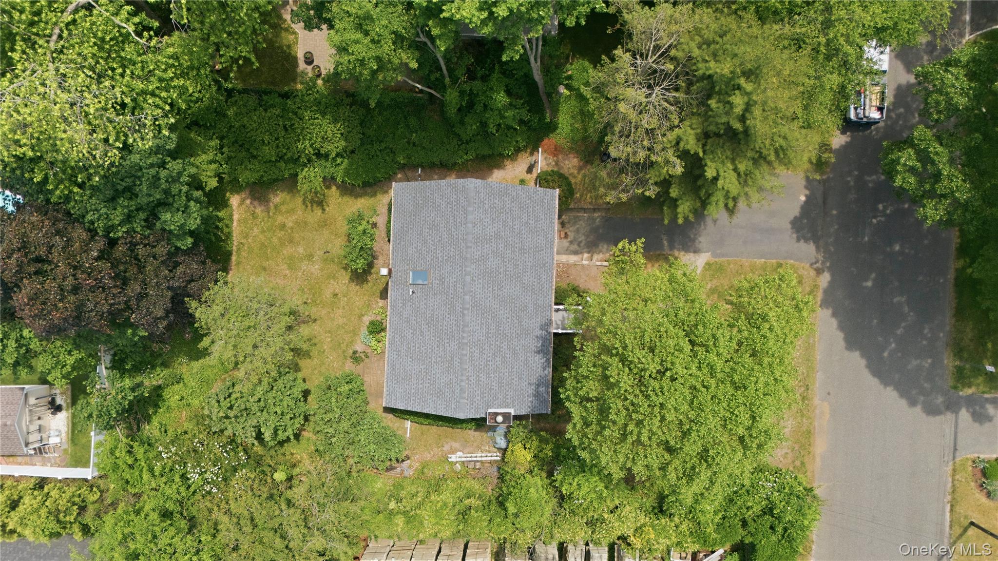 55 Corey Avenue Blue Point, NY 11715 - Photo 7 of 33