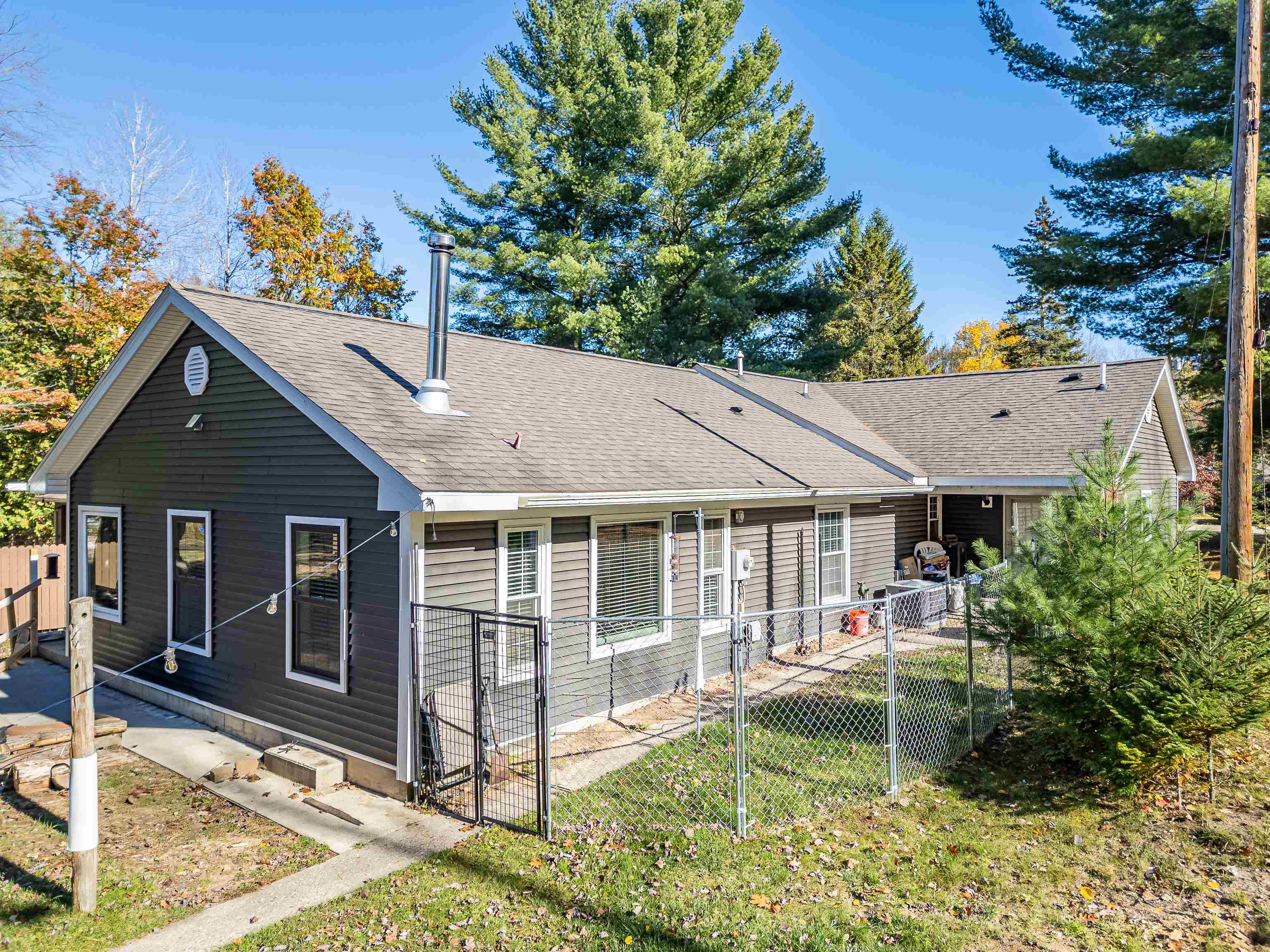 5827 Cedar Lake Road Gladwin, MI 48624 - Photo 6 of 35