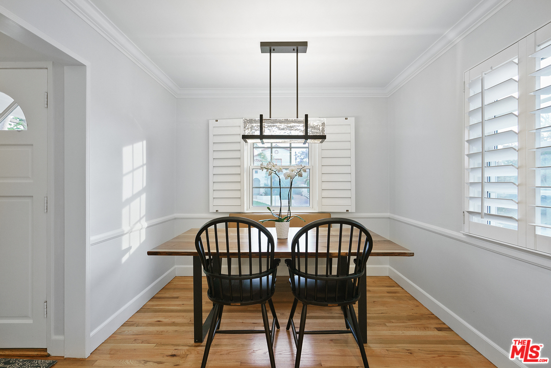 8006 Altavan Avenue Los Angeles, CA 90045 - Photo 11 of 40