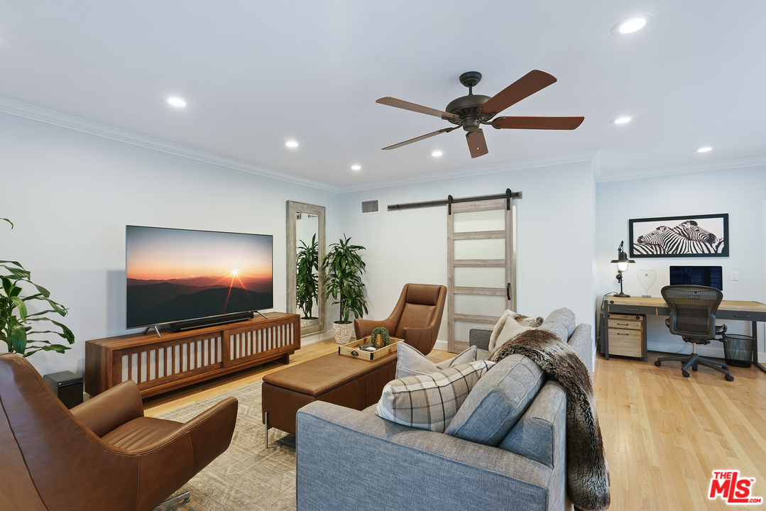 8006 Altavan Avenue Los Angeles, CA 90045 - Photo 14 of 40