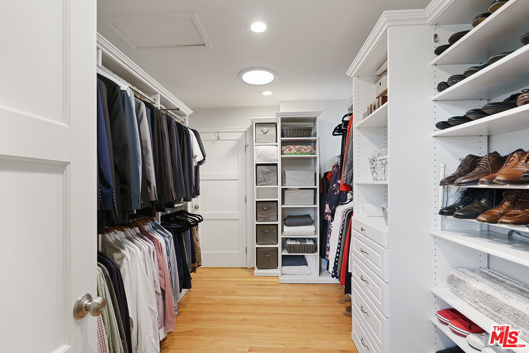 8006 Altavan Avenue Los Angeles, CA 90045 - Photo 27 of 40