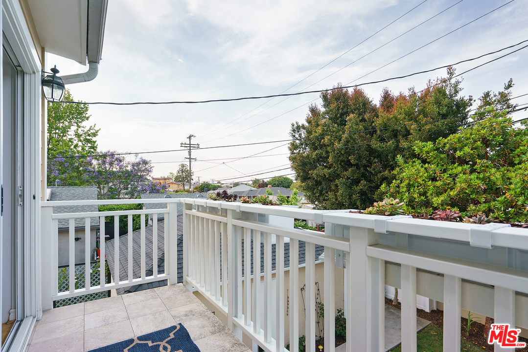 8006 Altavan Avenue Los Angeles, CA 90045 - Photo 32 of 40