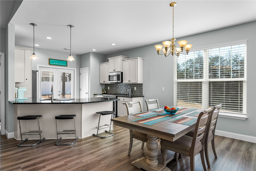 124 Inlet Pointe Drive Anderson, SC 29625 - Photo 14 of 50 Dining area to kitchen