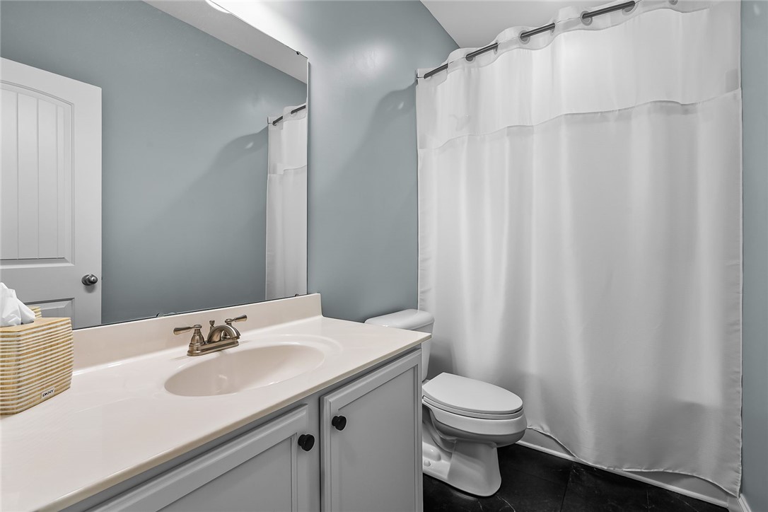 124 Inlet Pointe Drive Anderson, SC 29625 - Photo 30 of 50 2nd bathroom