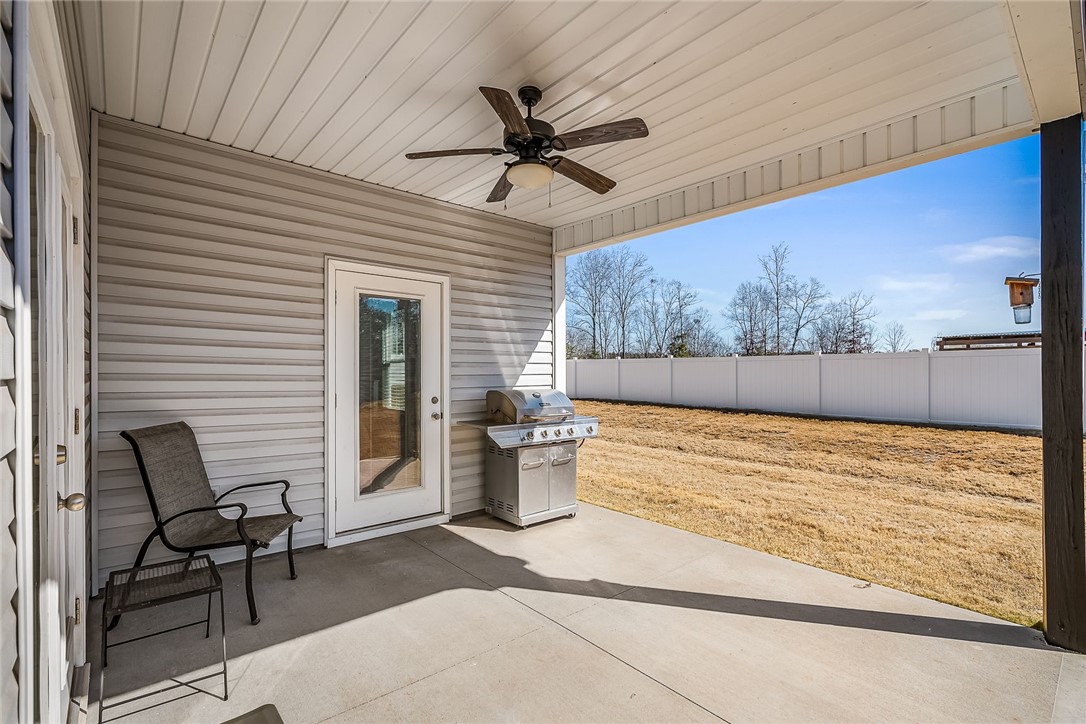 124 Inlet Pointe Drive Anderson, SC 29625 - Photo 38 of 50 Lovely covered back porch