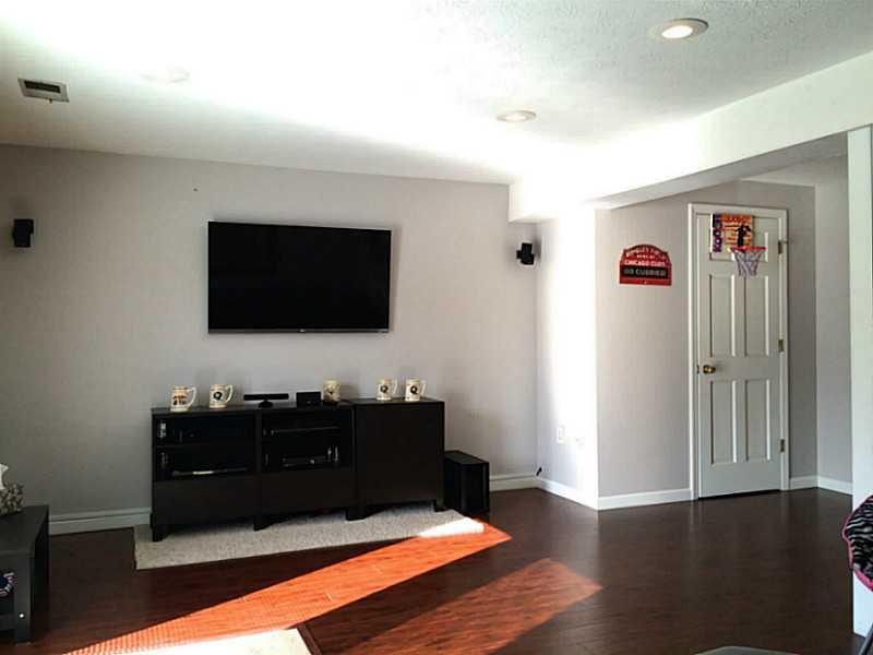 2523 Hunting Ridge Trail Bridgeville, PA 15017 - Photo 15 of 15 Family Room.