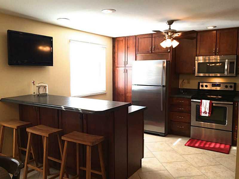 2523 Hunting Ridge Trail Bridgeville, PA 15017 - Photo 4 of 15 Kitchen.