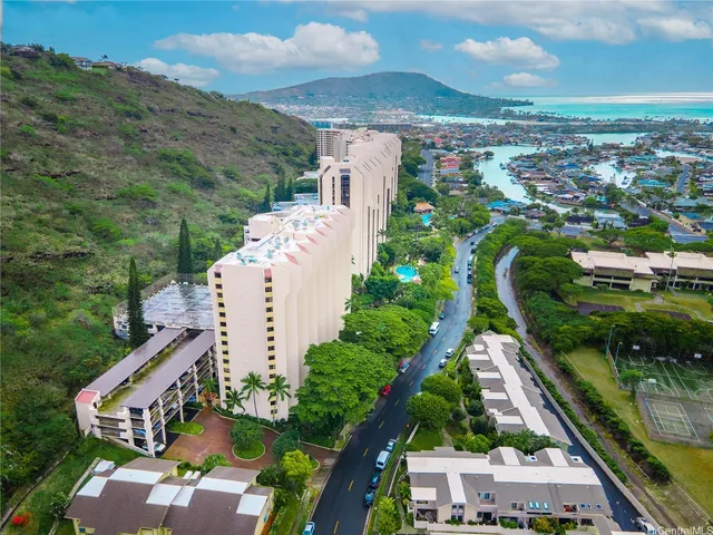 $650,000 | 555 Hahaione Street, Unit 14C, Honolulu, HI 96825