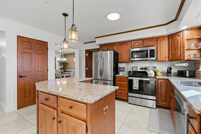 $441,000 | 24431 West Lancelot Lane, Joliet, IL 60404