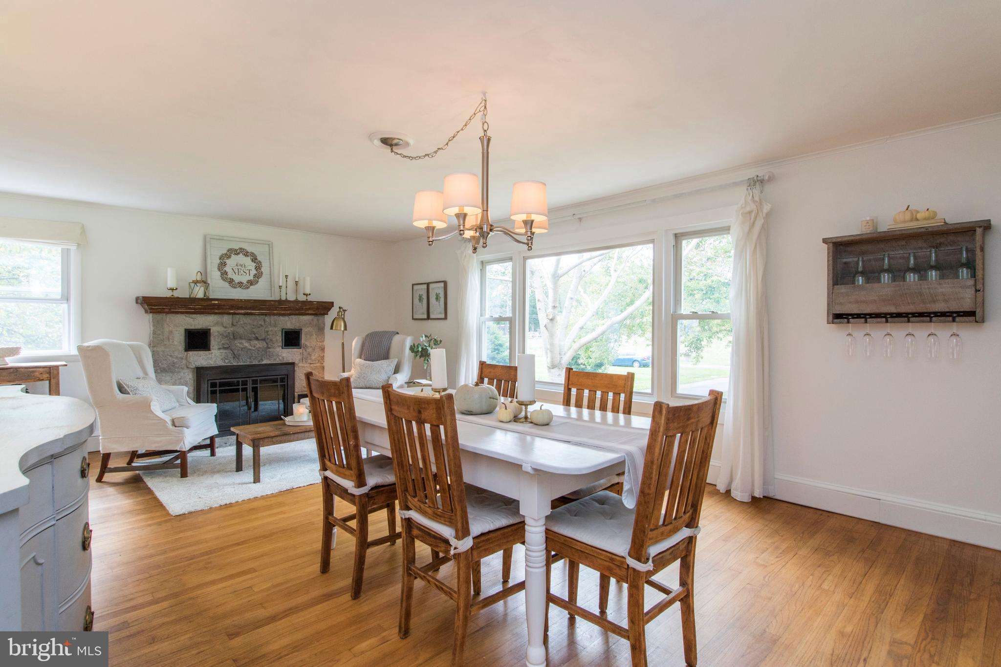 1190 Kulp Road Pottstown, PA 19465 - Photo 5 of 47 Dining Room / Den