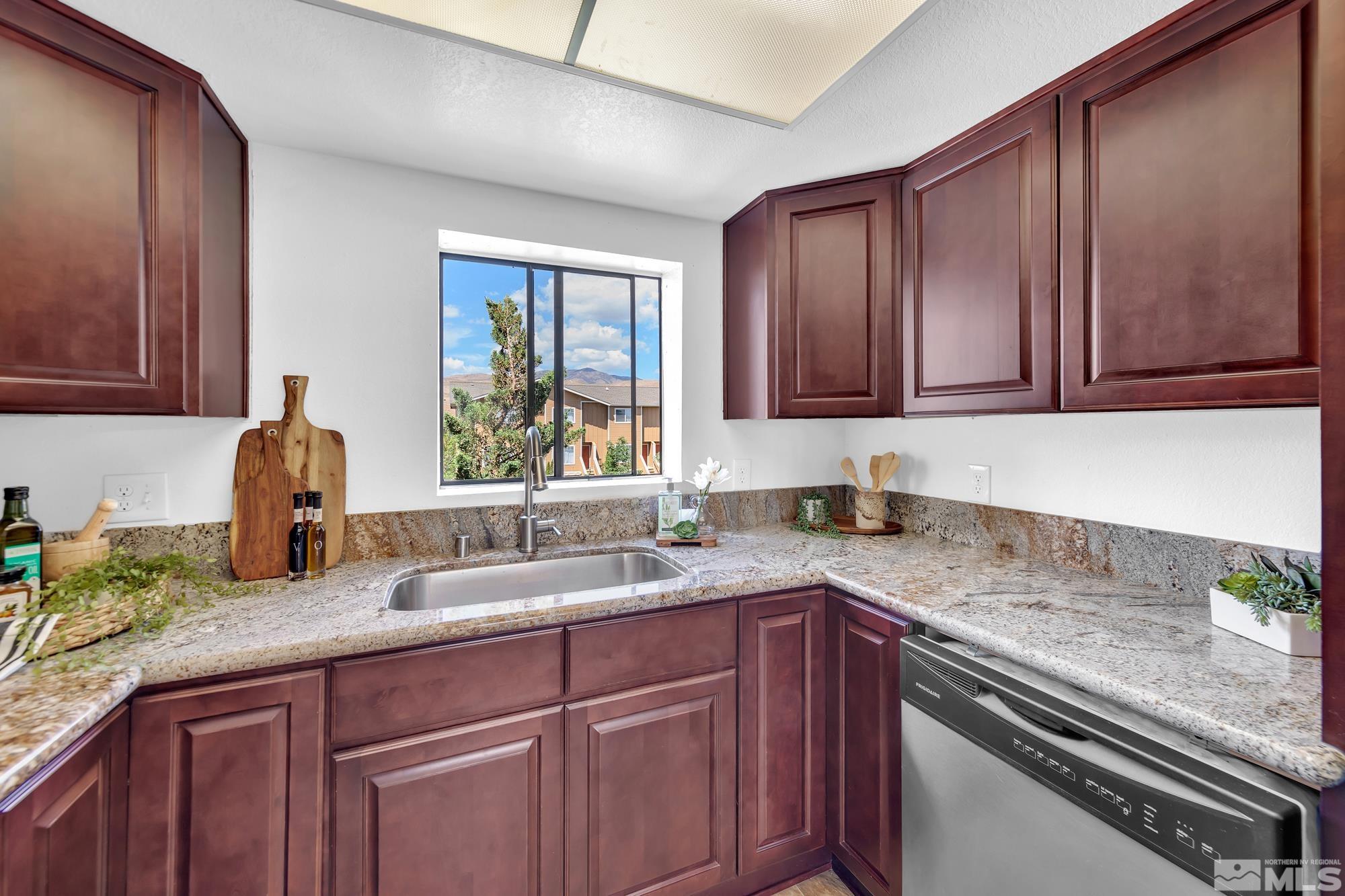 135 Vista Rafael Parkway Reno, NV 89503 - Photo 2 of 25 Photo 2