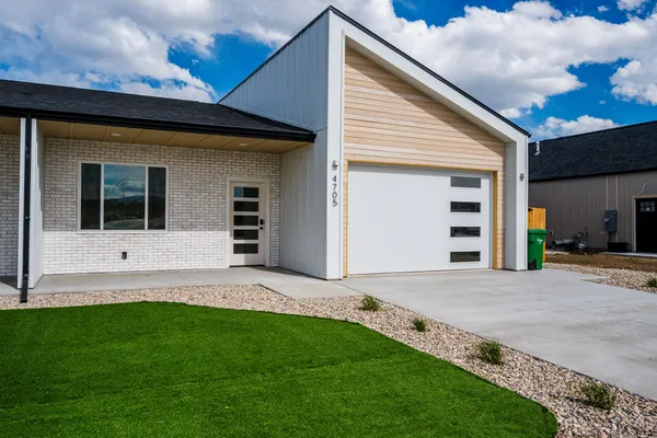 $370,000 | 4705 Oxbow Drive, Sheridan, WY 82801