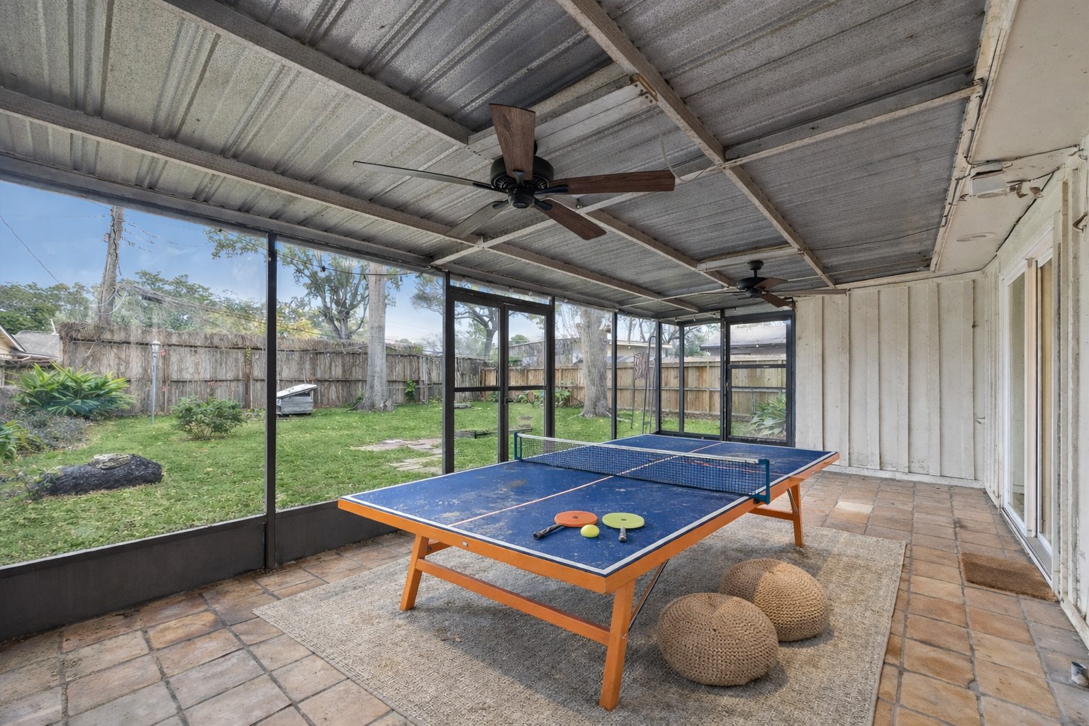 7262 Roos Road Houston, TX 77074 - Photo 6 of 25 a outdoor space with furniture