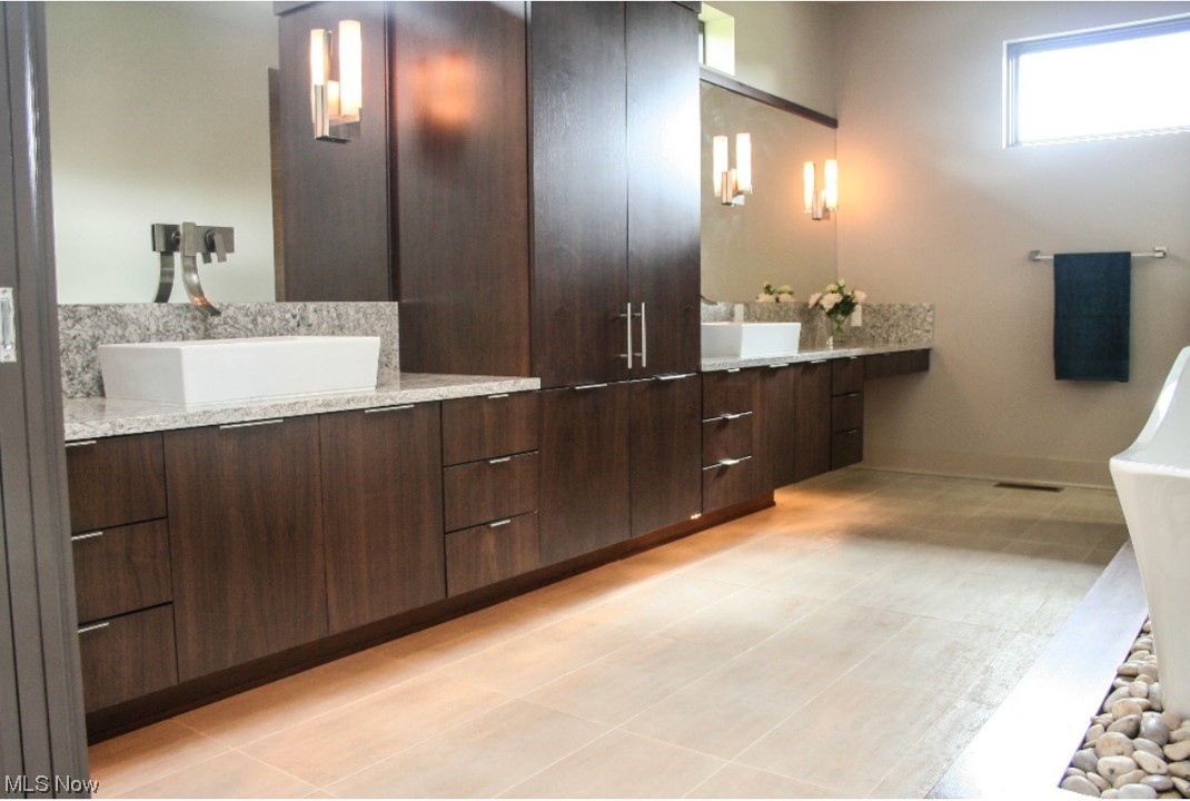 2300 Rivers Edge Drive Willoughby, OH 44094 - Photo 10 of 29 Master Bath with Cabria Quartz Countertops