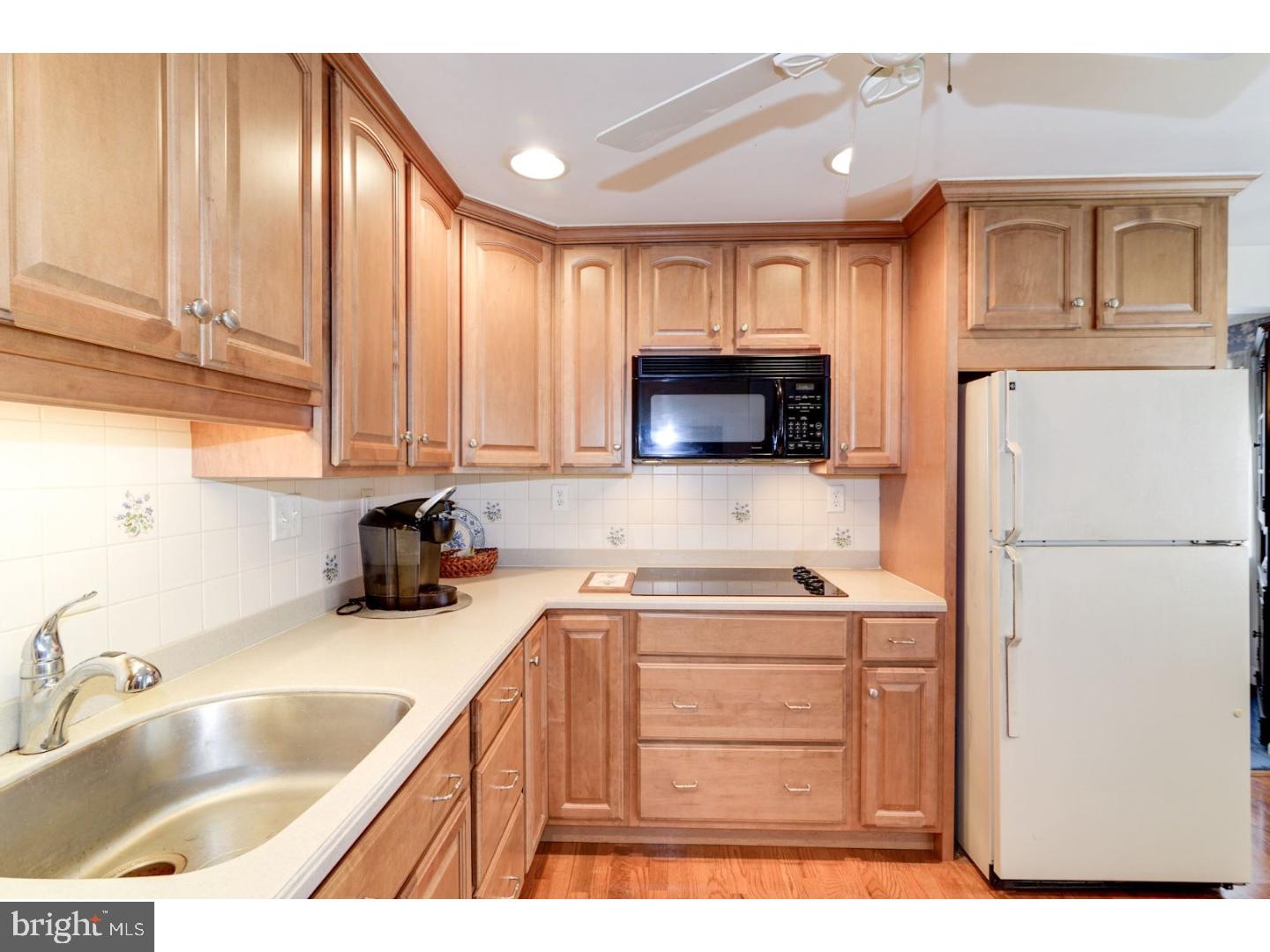 205 Glendale Road Wallingford, PA 19086 - Photo 11 of 25 Kitchen