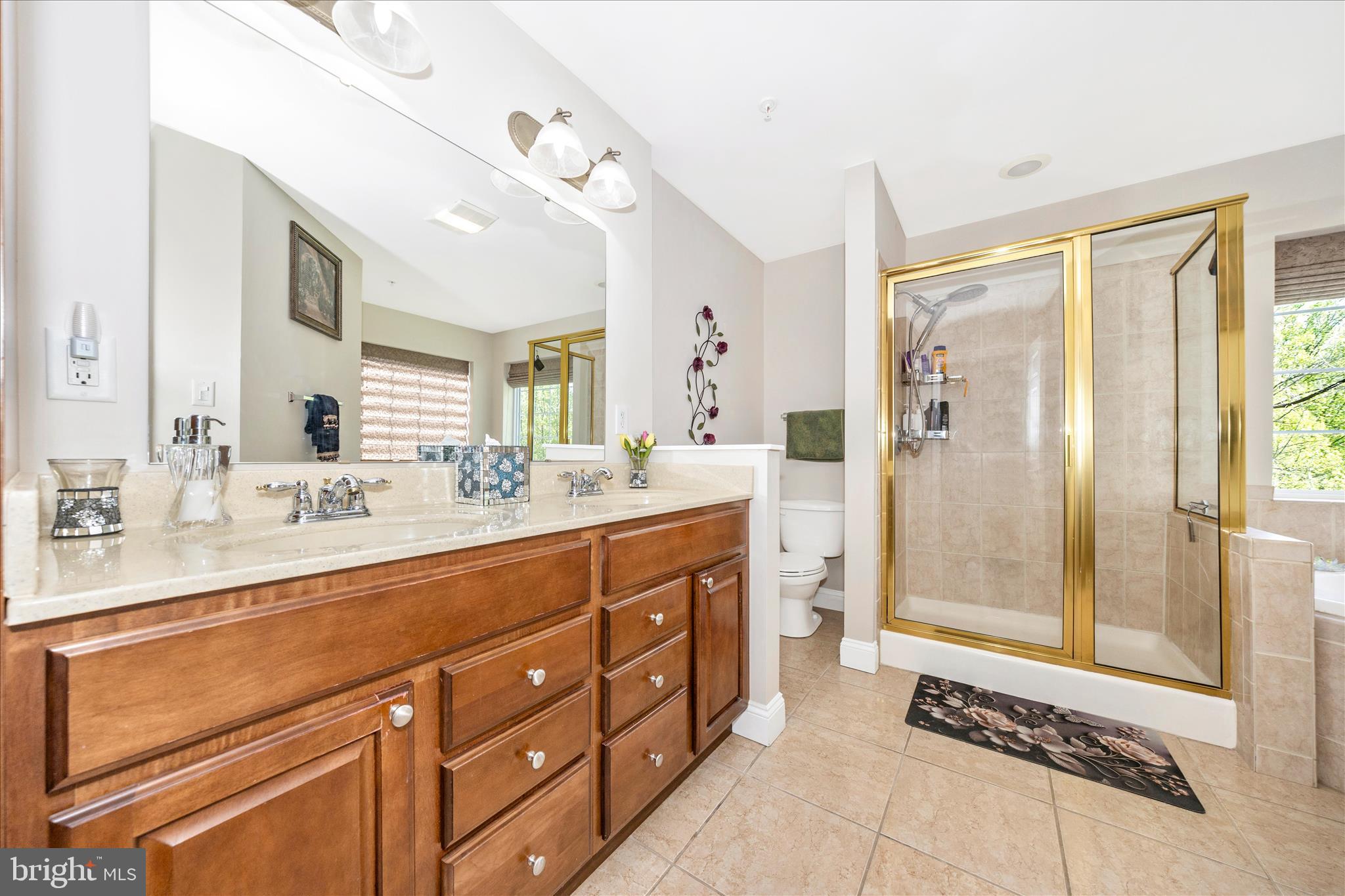 4750 Mt Zion Road Frederick, MD 21703 - Photo 19 of 54 Primary Bathroom w/double vanity