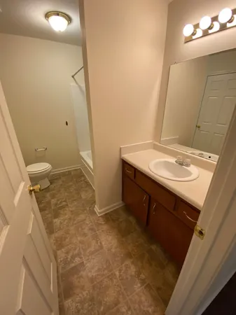$950 | 512 Patriot Park Court, Unit B, Clarksville, TN 37042