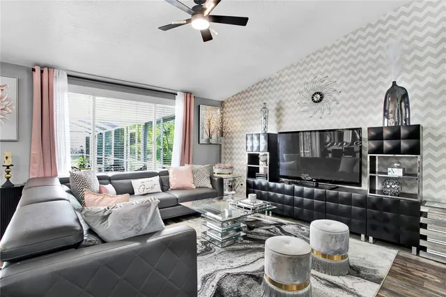 $529,000 | 10516 Juliano Drive, Riverview, FL 33569