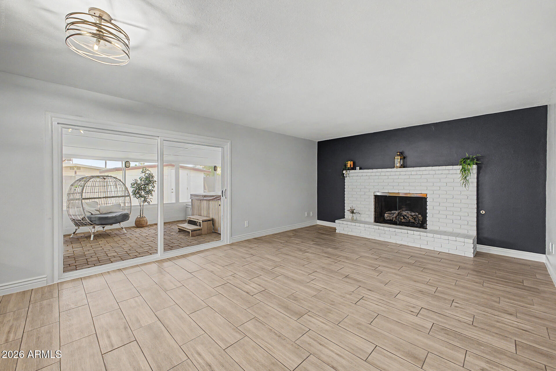 2332 East Riviera Drive Tempe, AZ 85282 - Photo 8 of 29 Family Room w/new slider