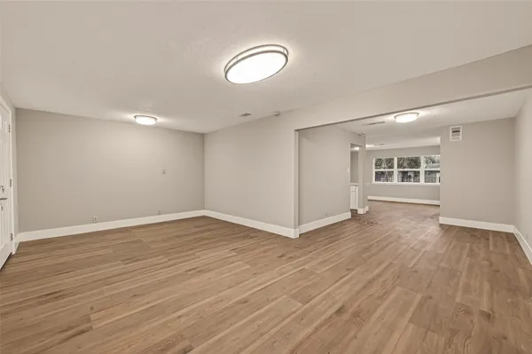 $1,850 | 5833 Southlea Street, Houston, TX 77033