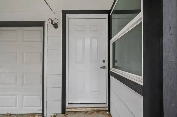 $1,850 | 5833 Southlea Street, Houston, TX 77033