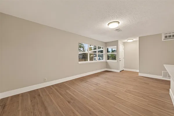 $1,850 | 5833 Southlea Street, Houston, TX 77033