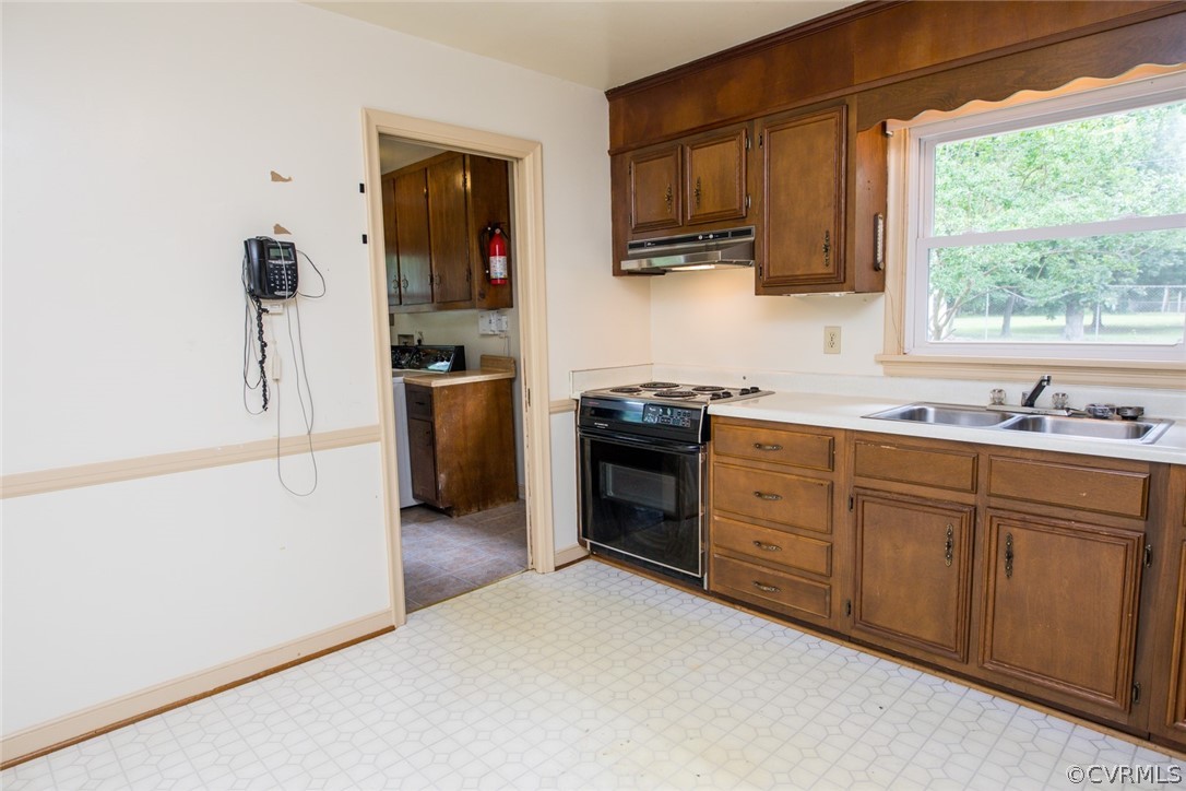 8590 Sutherland Road North Chesterfield, VA 23236 - Photo 11 of 23 Gallery Image 11